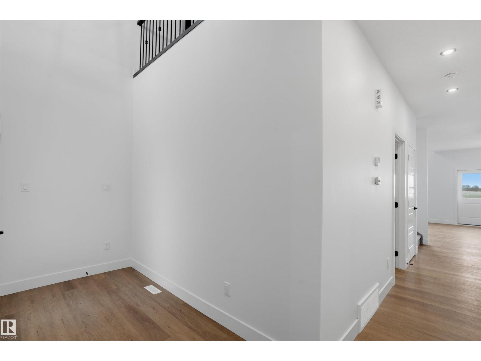 780 Bank DR - 8