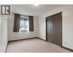 161 Prestwick Close Se, Calgary, AB T2Z4Y3 Photo 15