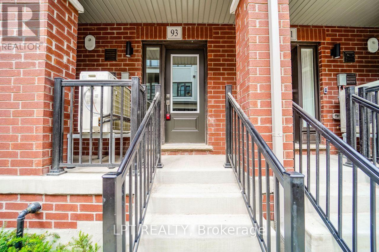 93 MATAWIN LANE, Richmond Hill (Headford Business Park) — photo 2