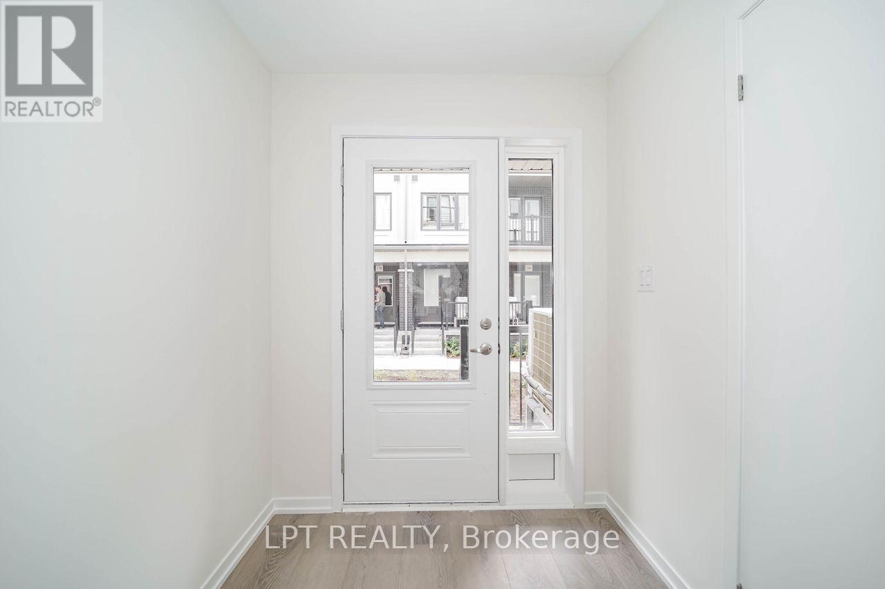93 MATAWIN LANE, Richmond Hill (Headford Business Park) — photo 3