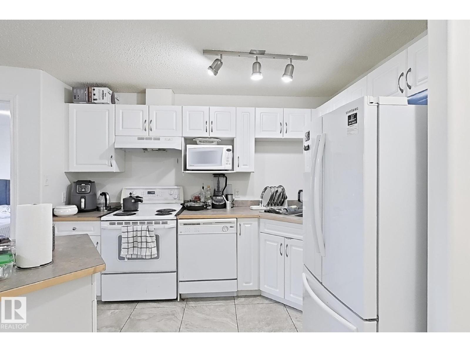 #224 3425 19 ST NW - 10