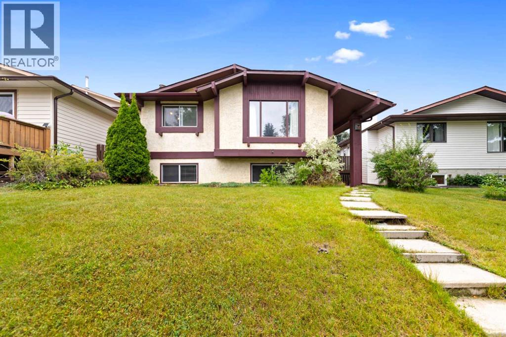 224 Berwick Way NW, Calgary