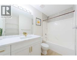 130 Somerglen Way Sw, Calgary, AB T2Y4B2 Photo 22