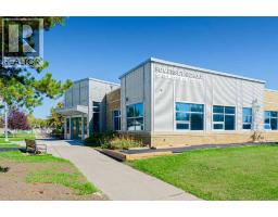 130 Somerglen Way Sw, Calgary, AB T2Y4B2 Photo 32