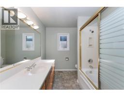 553 Acland Ave, Colwood, BC V9C2N5 Photo 20