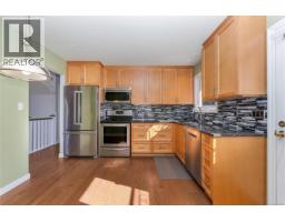 Bathroom - 553 Acland Ave, Colwood, BC V9C2N5 Photo 9