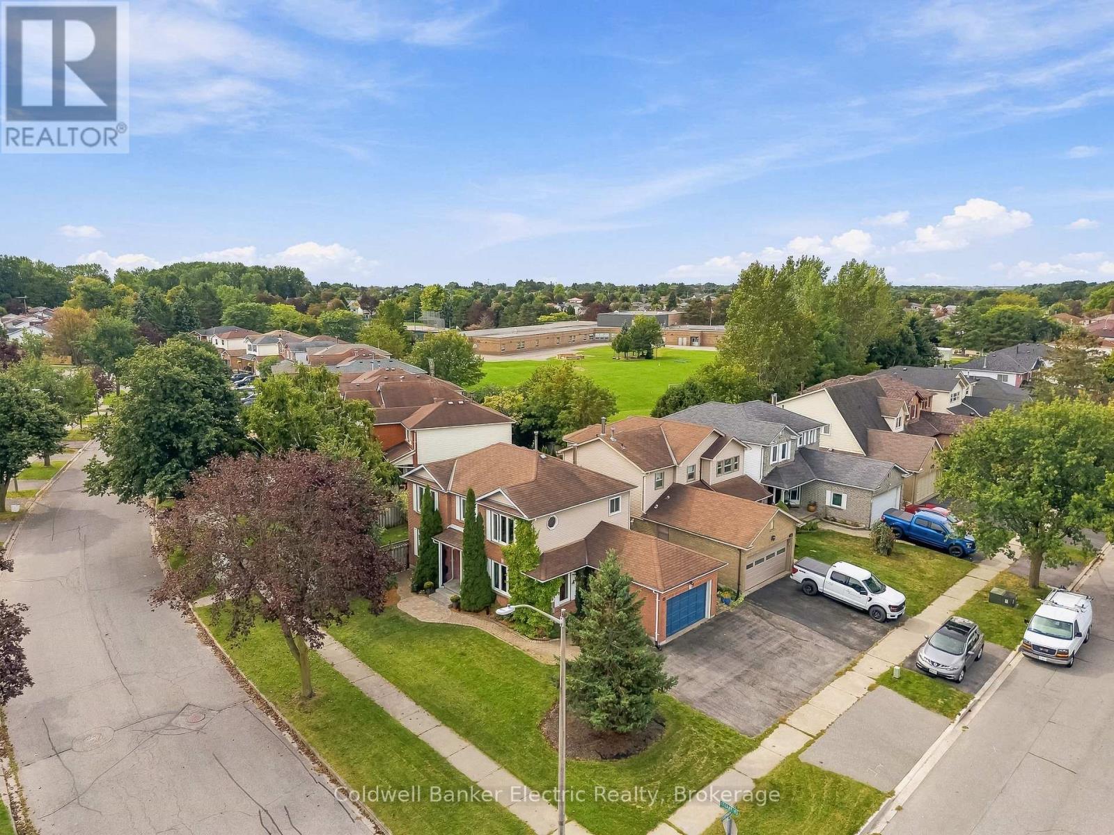 40 STEPHEN AVENUE, Clarington (Courtice) — photo 2