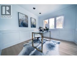 3033 Griffin Place Place, North Vancouver, BC V7R4W9 Photo 9