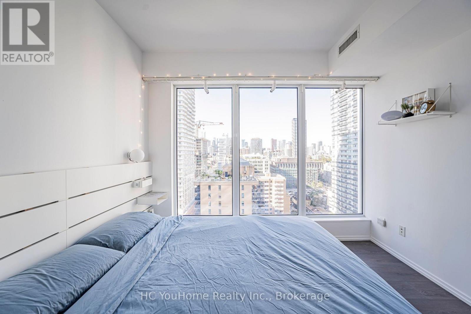 #2110 68 SHUTER STREET - Image 32