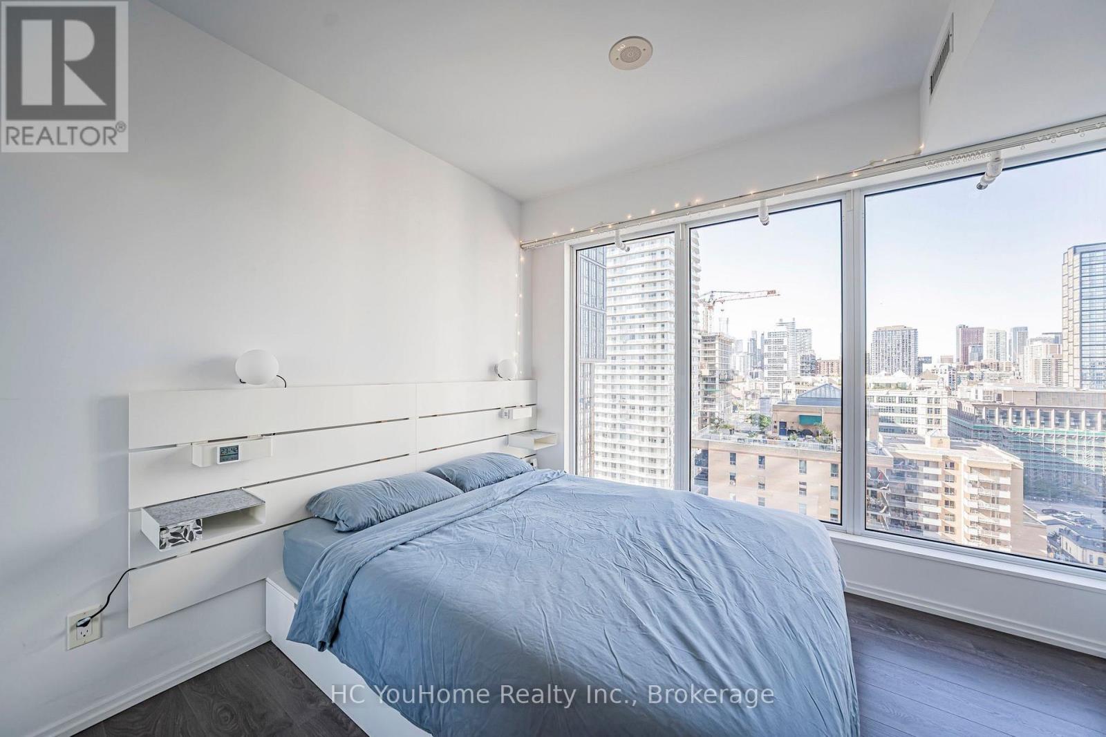 #2110 68 SHUTER STREET - Image 34