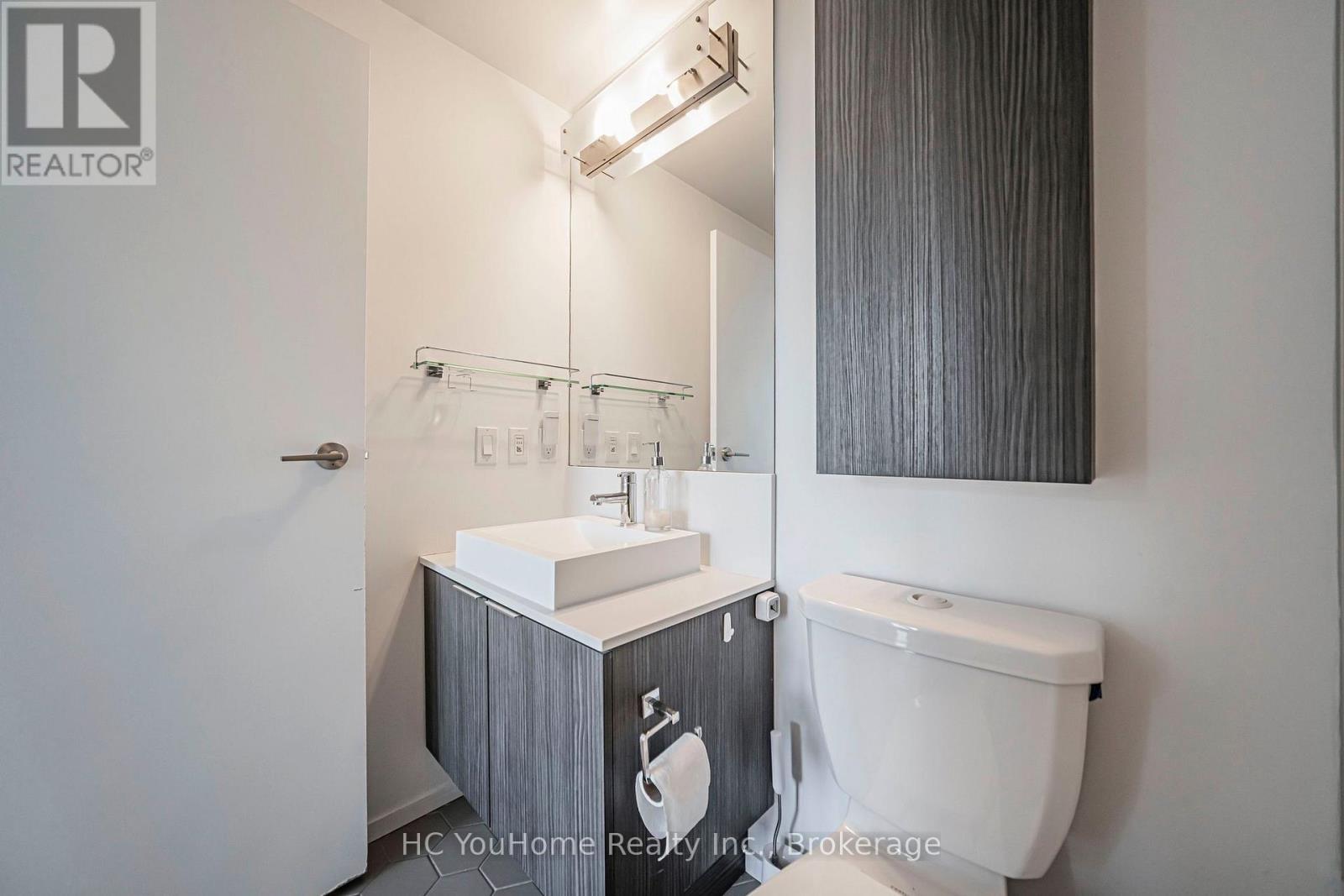 #2110 68 SHUTER STREET - 40