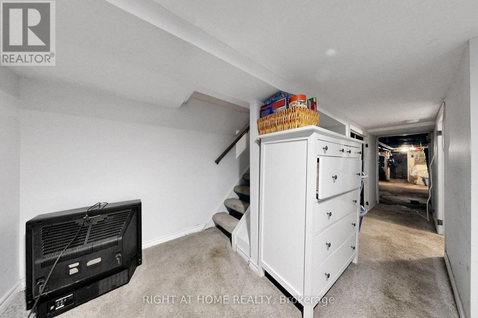 262 LIPPINCOTT STREET - 19