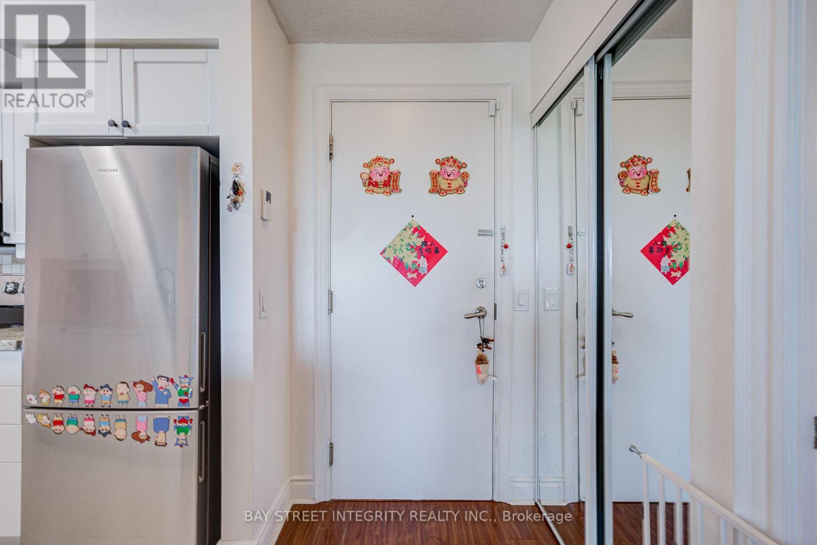 Photo of 1318 - 25 GREENVIEW AVENUE