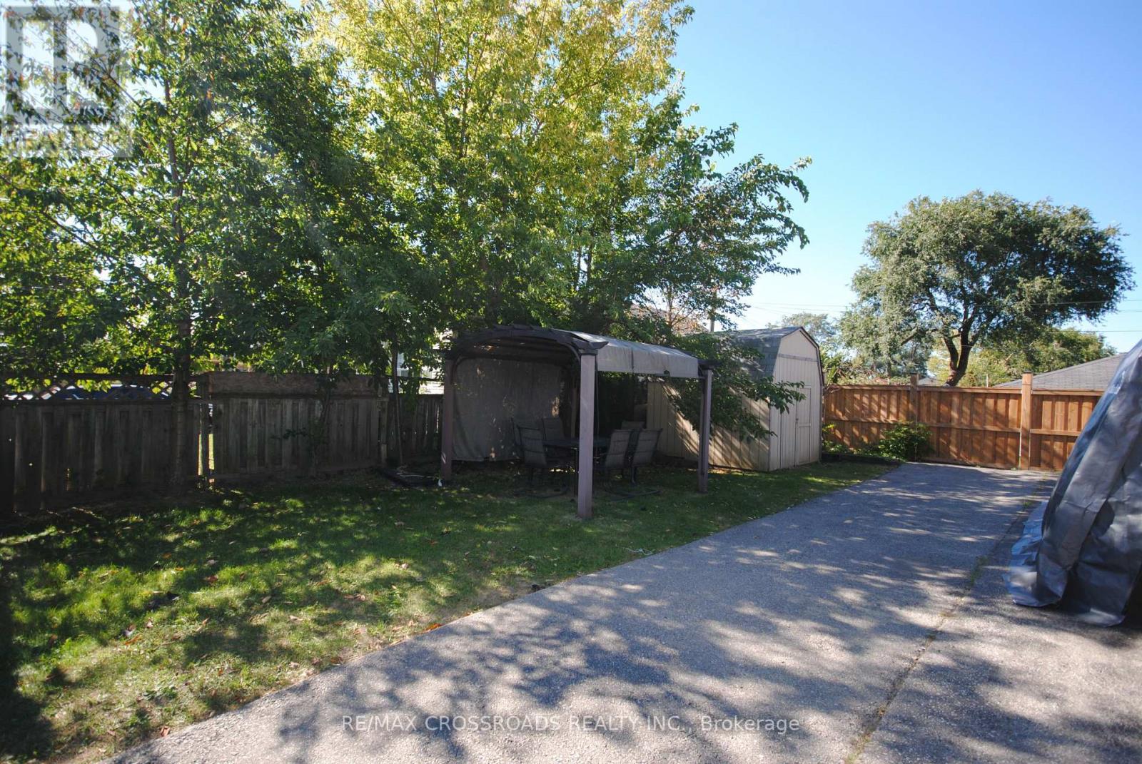 25 ARBUTUS CRESCENT - Image 24