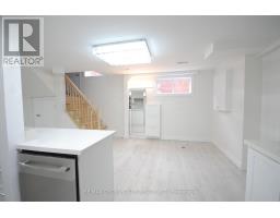 25 Arbutus Crescent, Toronto, ON M1P1W8 Photo 15