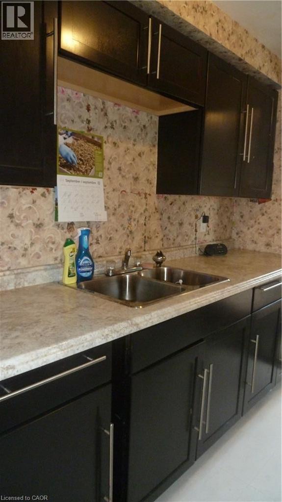 647 ALBERT Street Unit# 4, Waterloo — photo 6
