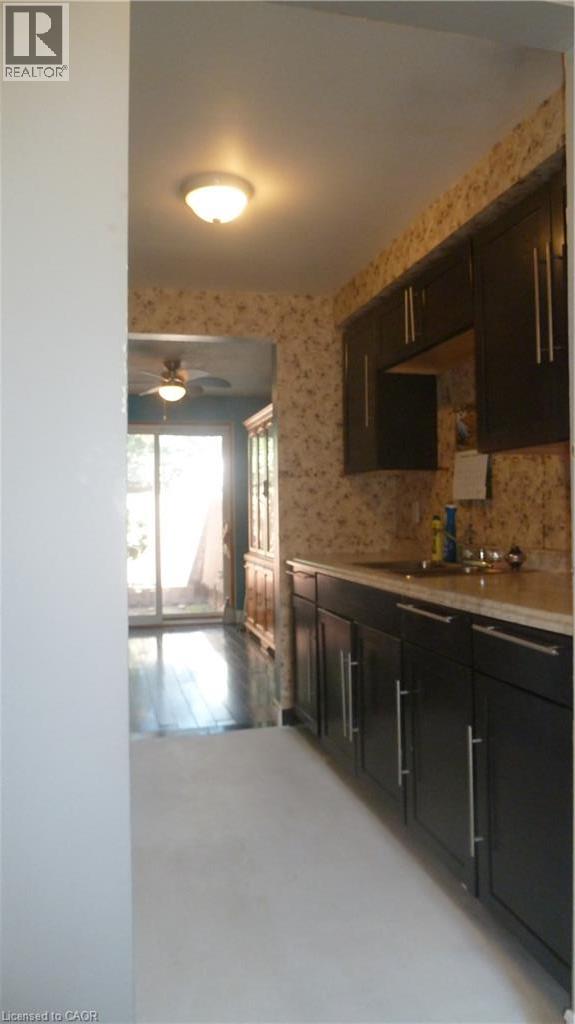647 ALBERT Street Unit# 4, Waterloo — photo 9