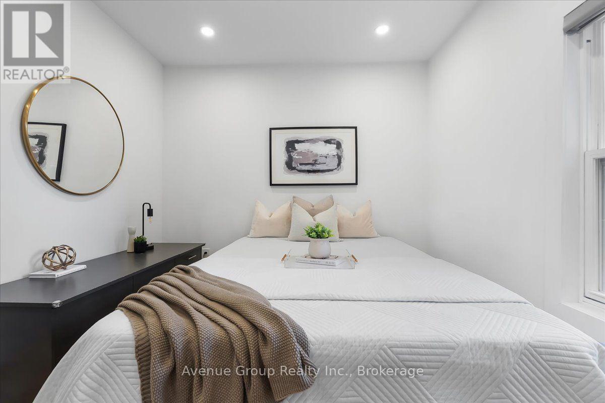 811 DOVERCOURT ROAD - 21