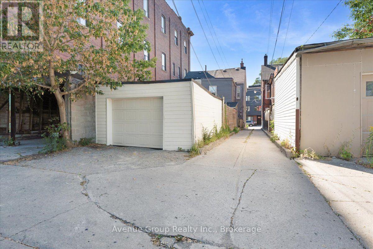 811 DOVERCOURT ROAD - Image 38