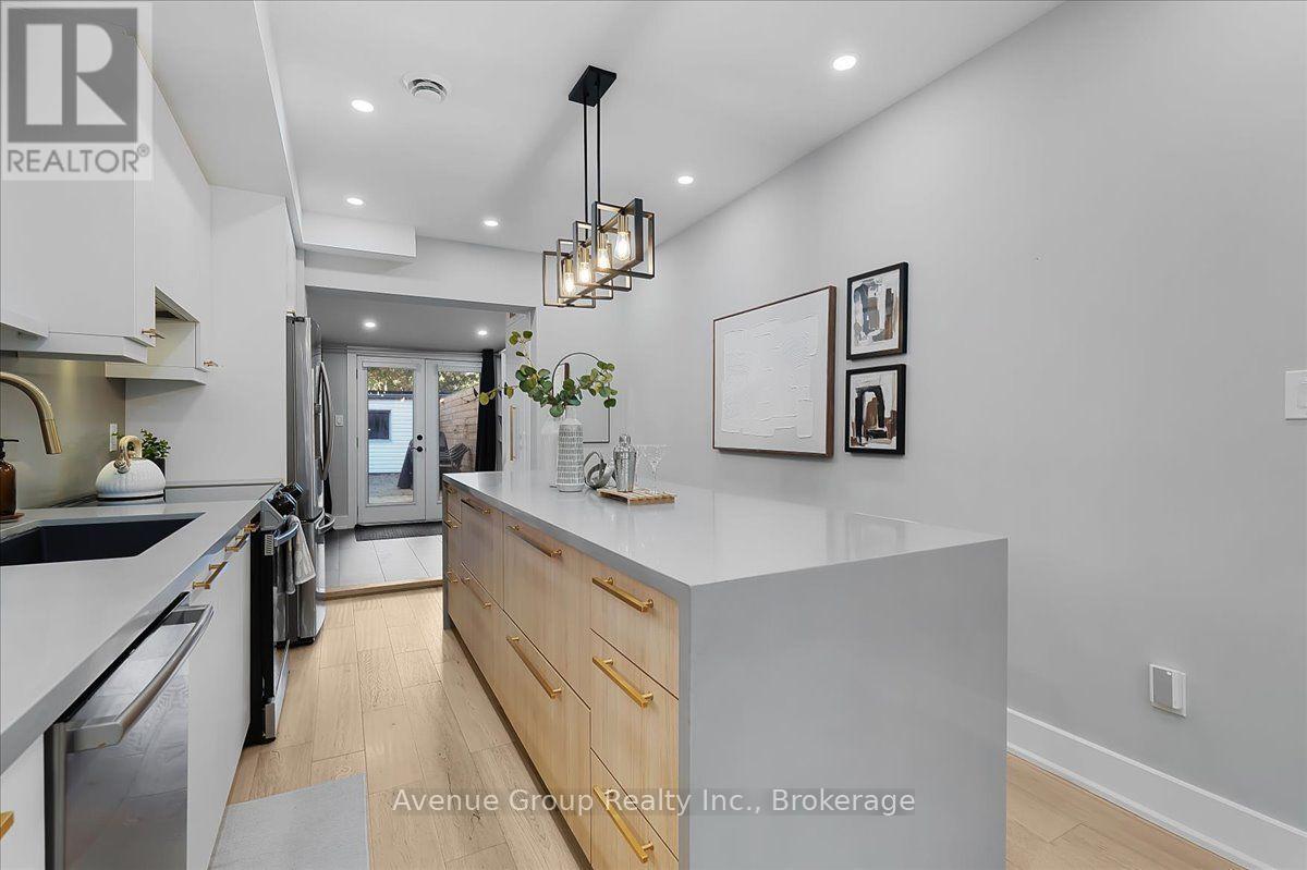 811 DOVERCOURT ROAD - 8