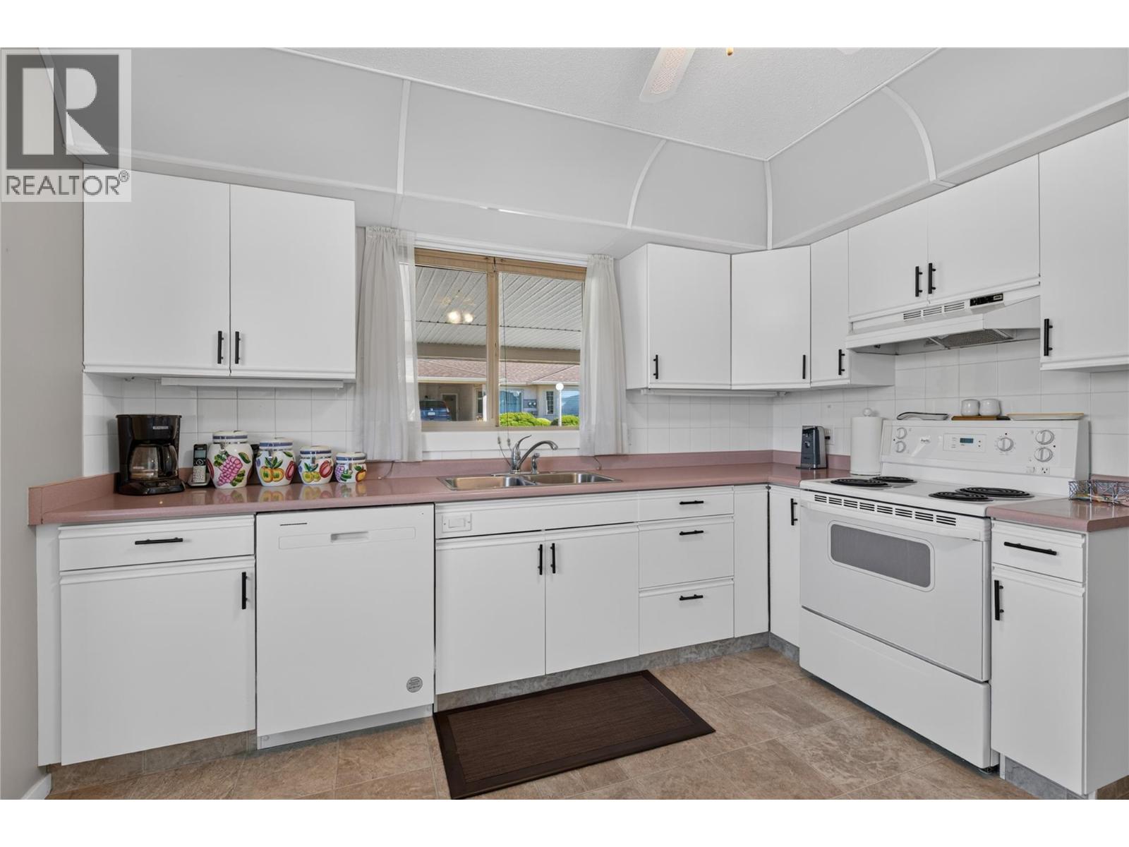 #3 2200 40 Avenue - 7