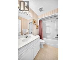 14954 Mt Mckenzie Drive Se, Calgary, AB T2Z2L4 Photo 32
