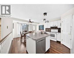 Bedroom - 14954 Mt Mckenzie Drive Se, Calgary, AB T2Z2L4 Photo 6