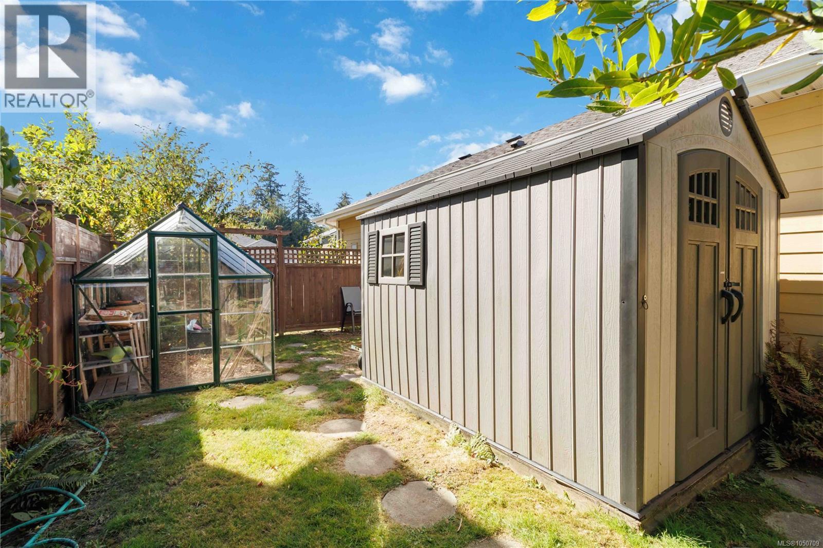 2409 Poplar Dr - Image 33