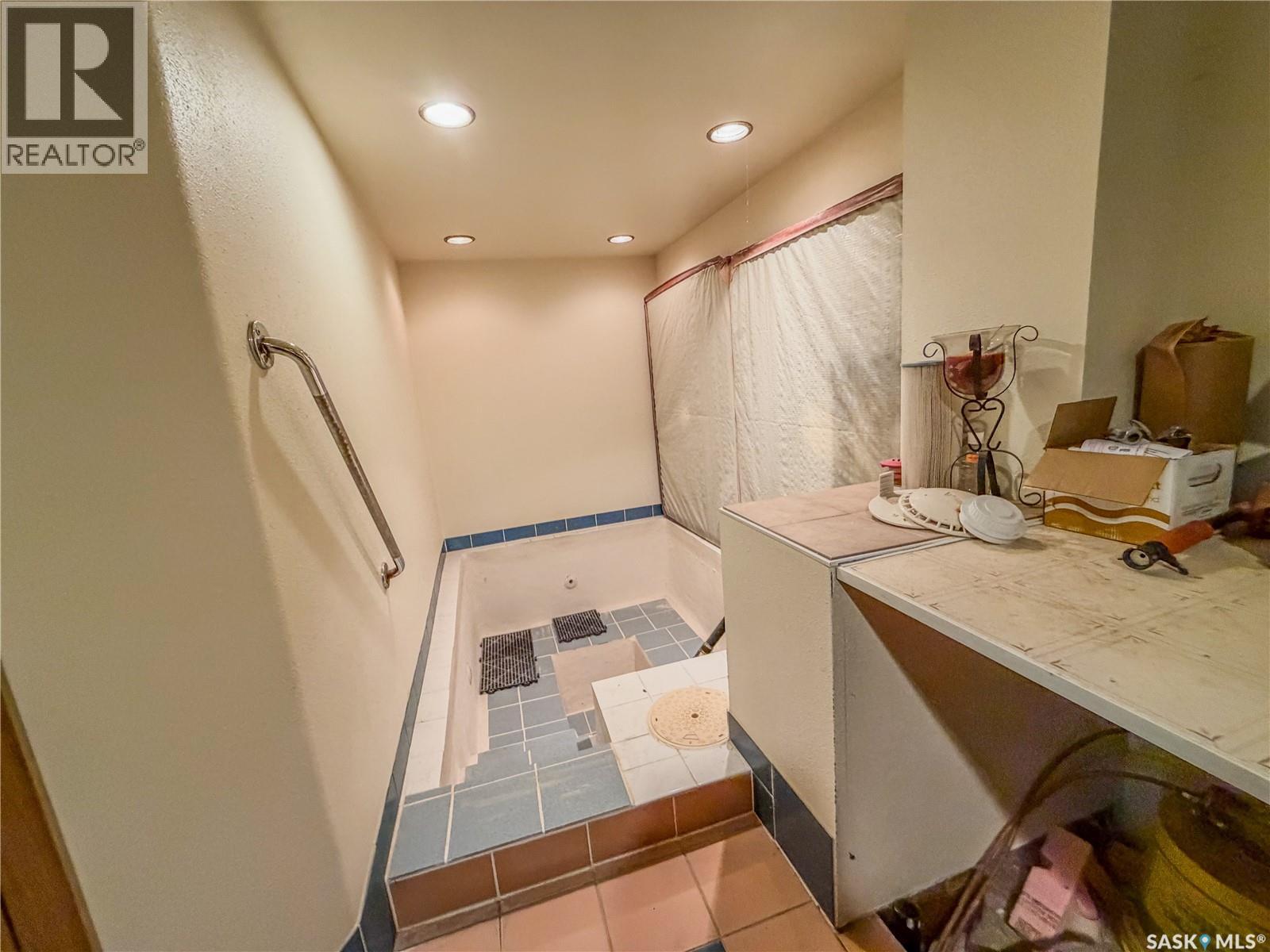 466 6th AVENUE W - Image 37