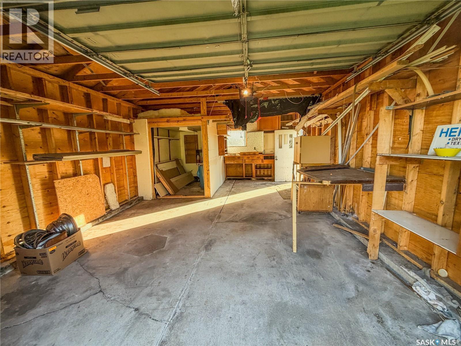 466 6th AVENUE W - Image 42