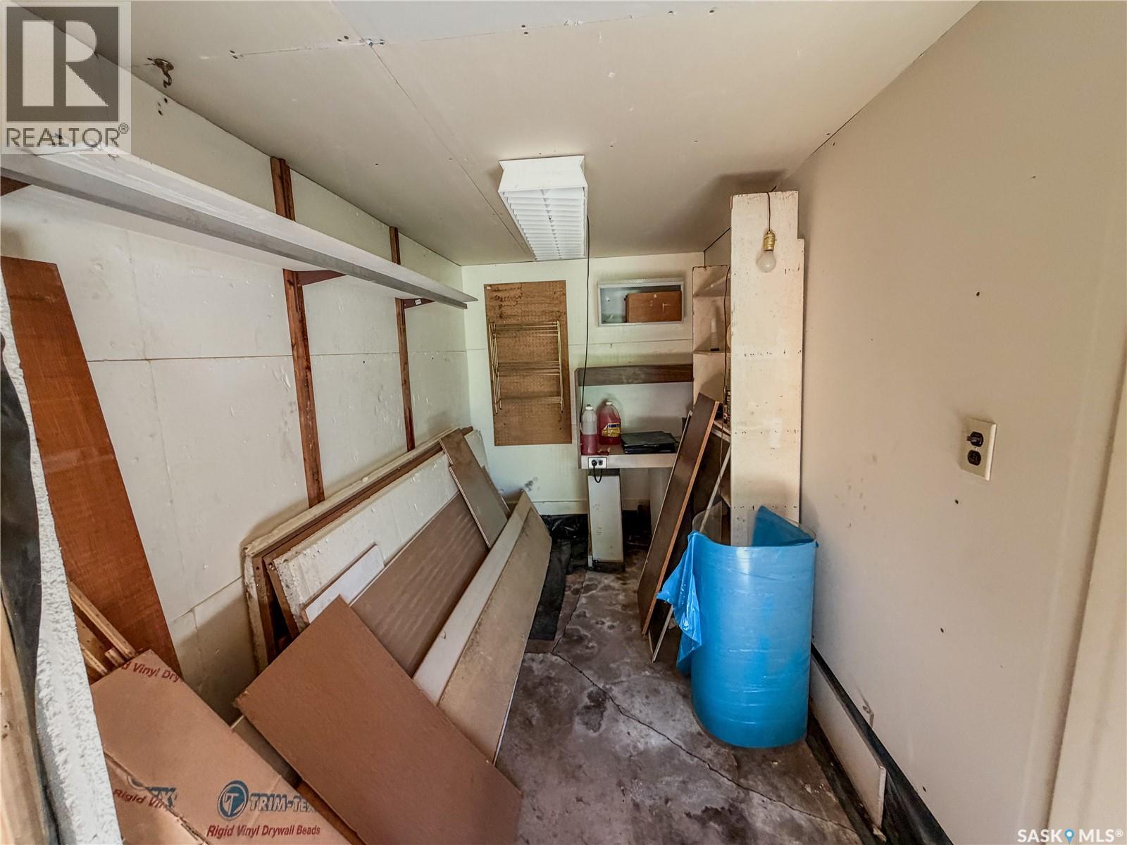 466 6th AVENUE W - Image 43