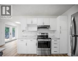 Dining nook - 6001 Butcher Rd, Nanaimo, BC V9T5M7 Photo 9
