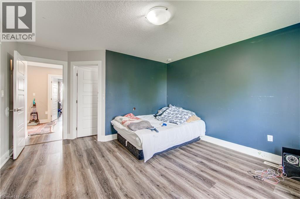 7 MCPHERSON Court - 22