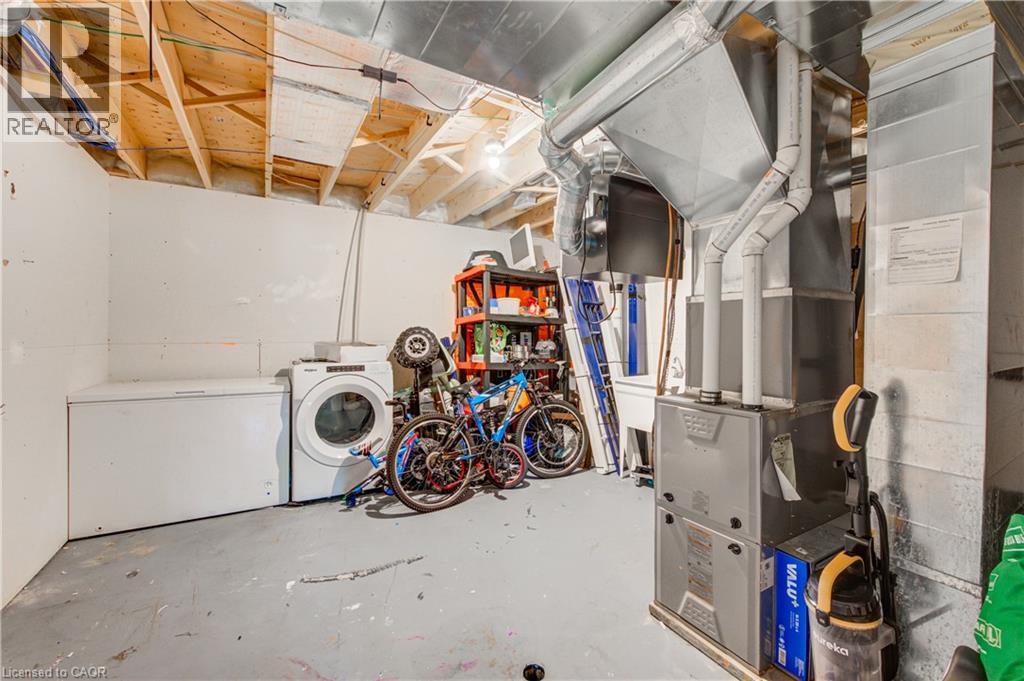 7 MCPHERSON Court - 36