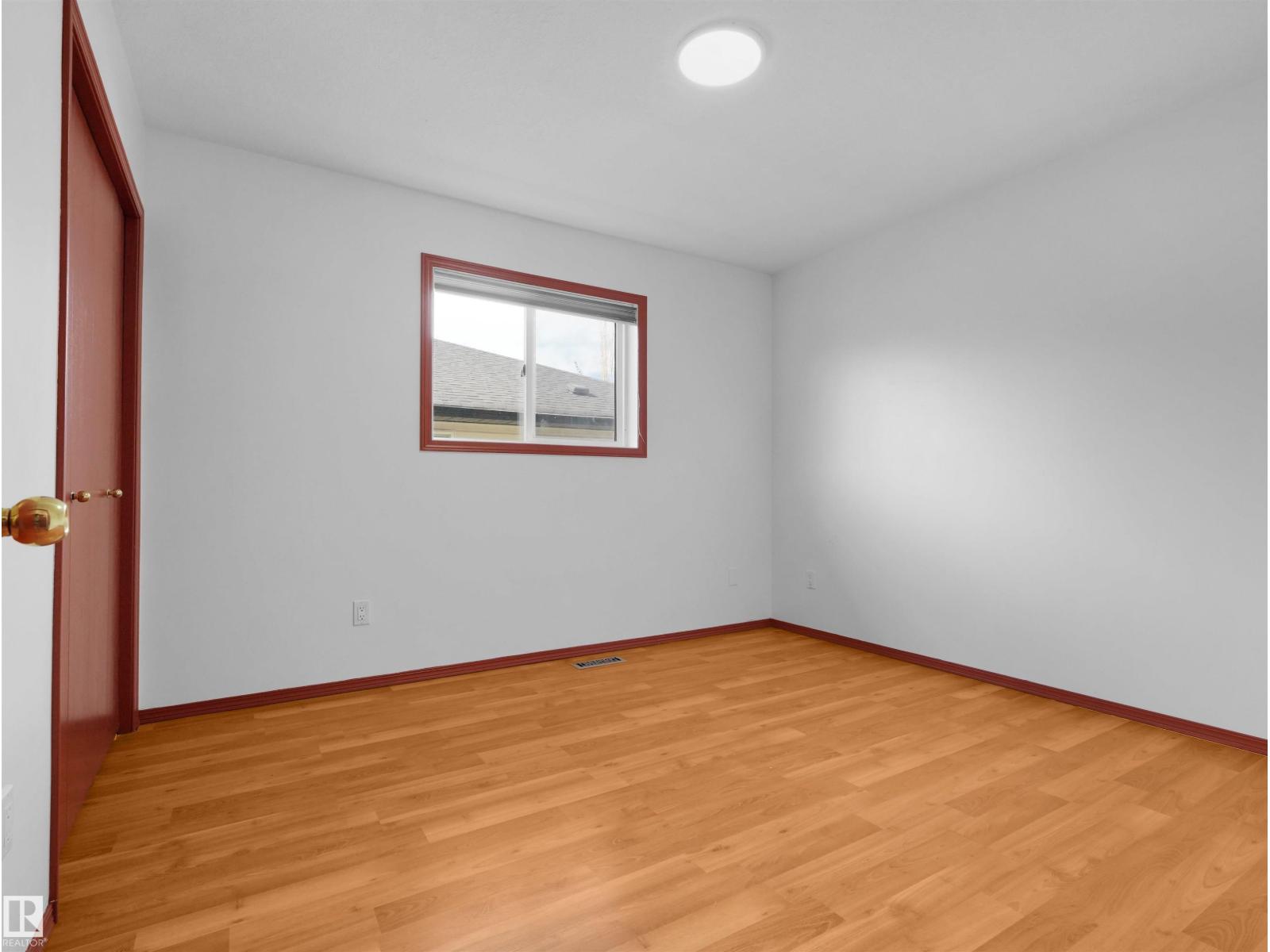 2832 36B AV NW - 36