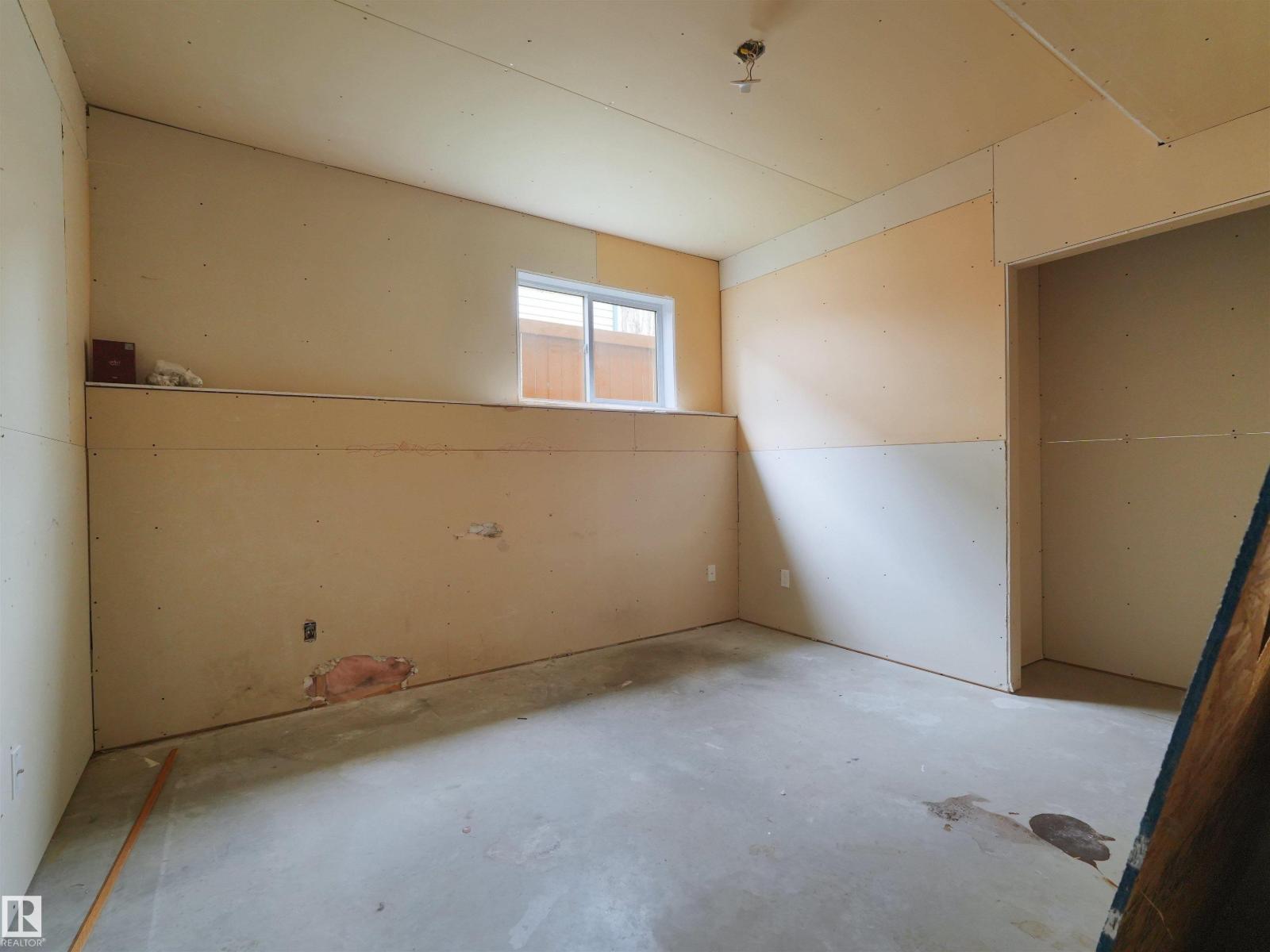 2832 36B AV NW - Image 54