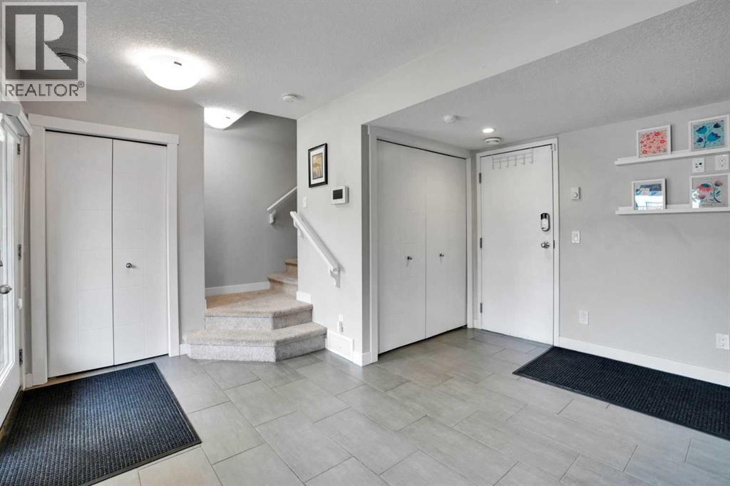 113, 28 Mcdougall Court NE - photo 4