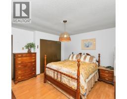 Entrance - 803 Kimberly Pl, Saanich, BC V8X4R2 Photo 14