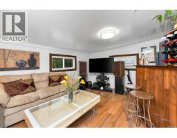 Family room - 803 Kimberly Pl, Saanich, BC V8X4R2 Photo 8