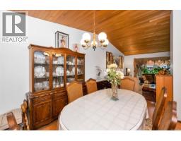 803 Kimberly Pl, Saanich, BC V8X4R2 Photo 25