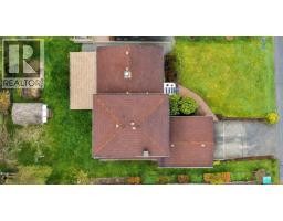 803 Kimberly Pl, Saanich, BC V8X4R2 Photo 28