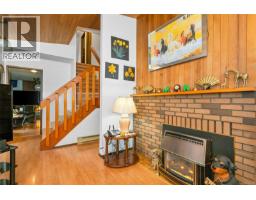 803 Kimberly Pl, Saanich, BC V8X4R2 Photo 24