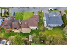 803 Kimberly Pl, Saanich, BC V8X4R2 Photo 34
