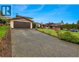803 Kimberly Pl, Saanich, BC V8X4R2 Photo 38