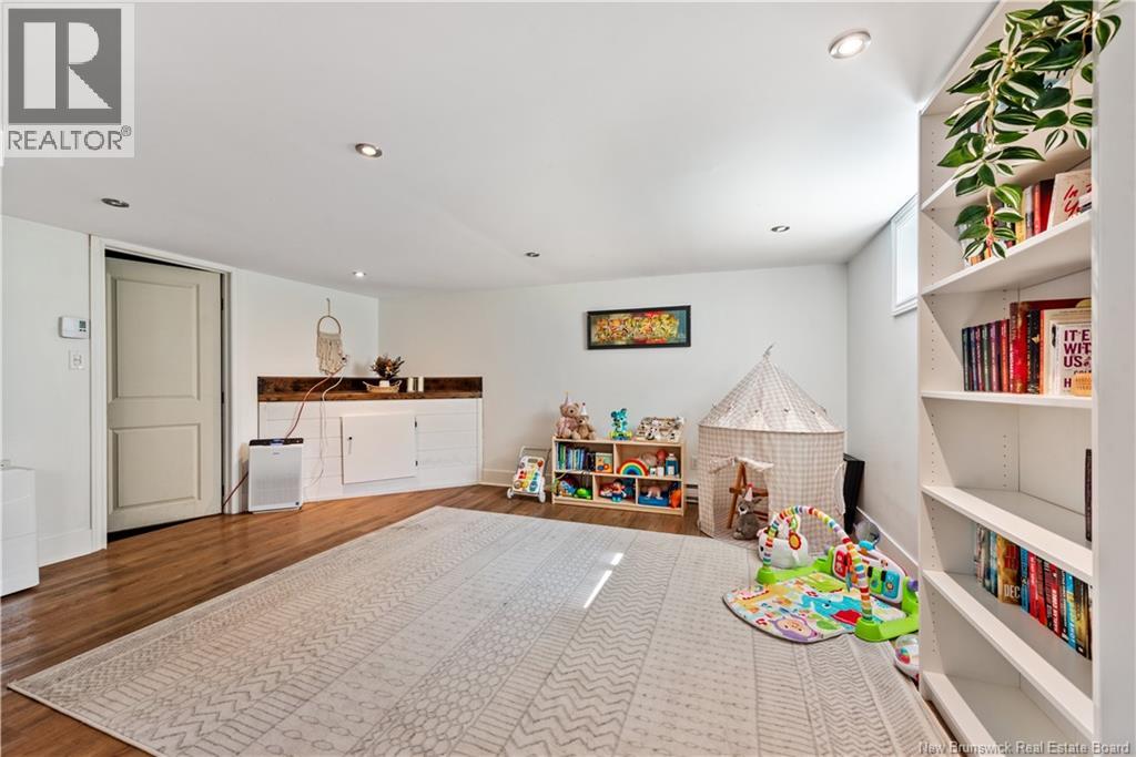401 Montgomery Avenue - 19