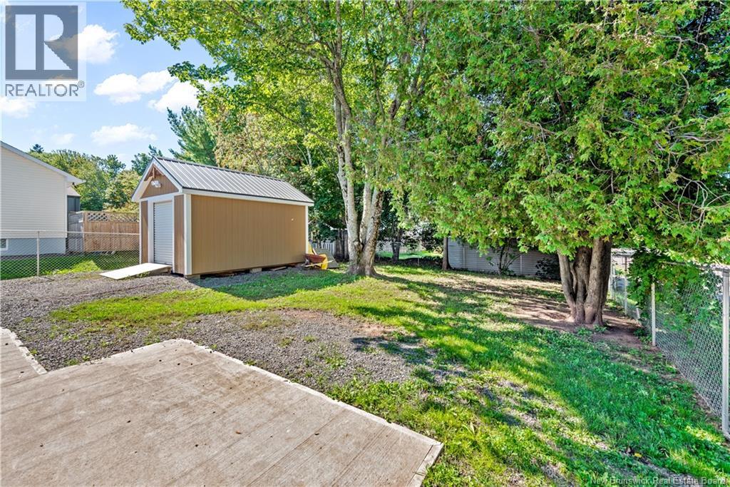 401 Montgomery Avenue - 26