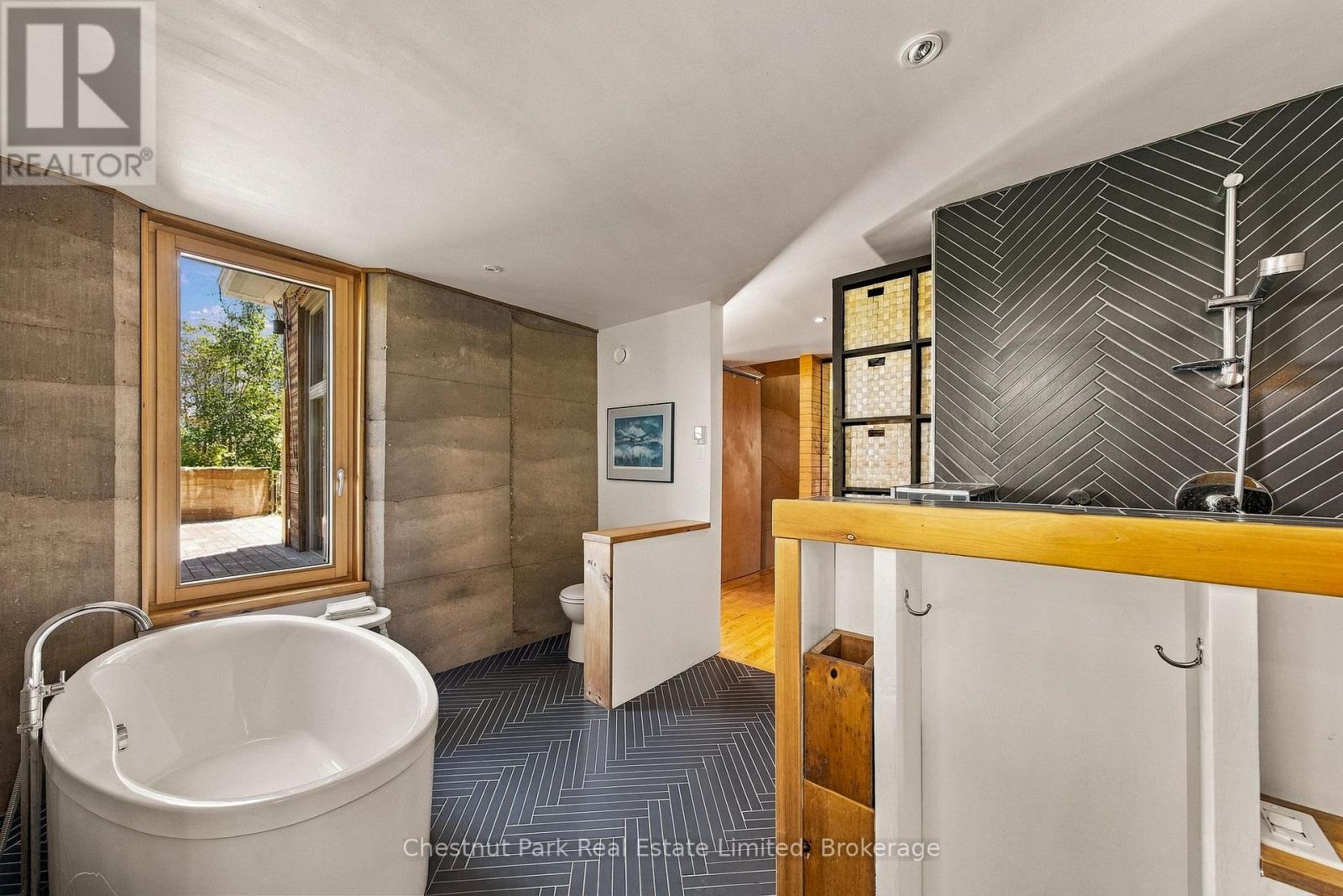 109 MOUNT PLEASANT ROAD - Image 34