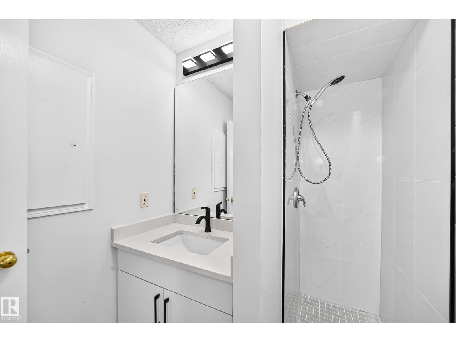 3924 26A AV NW - 20