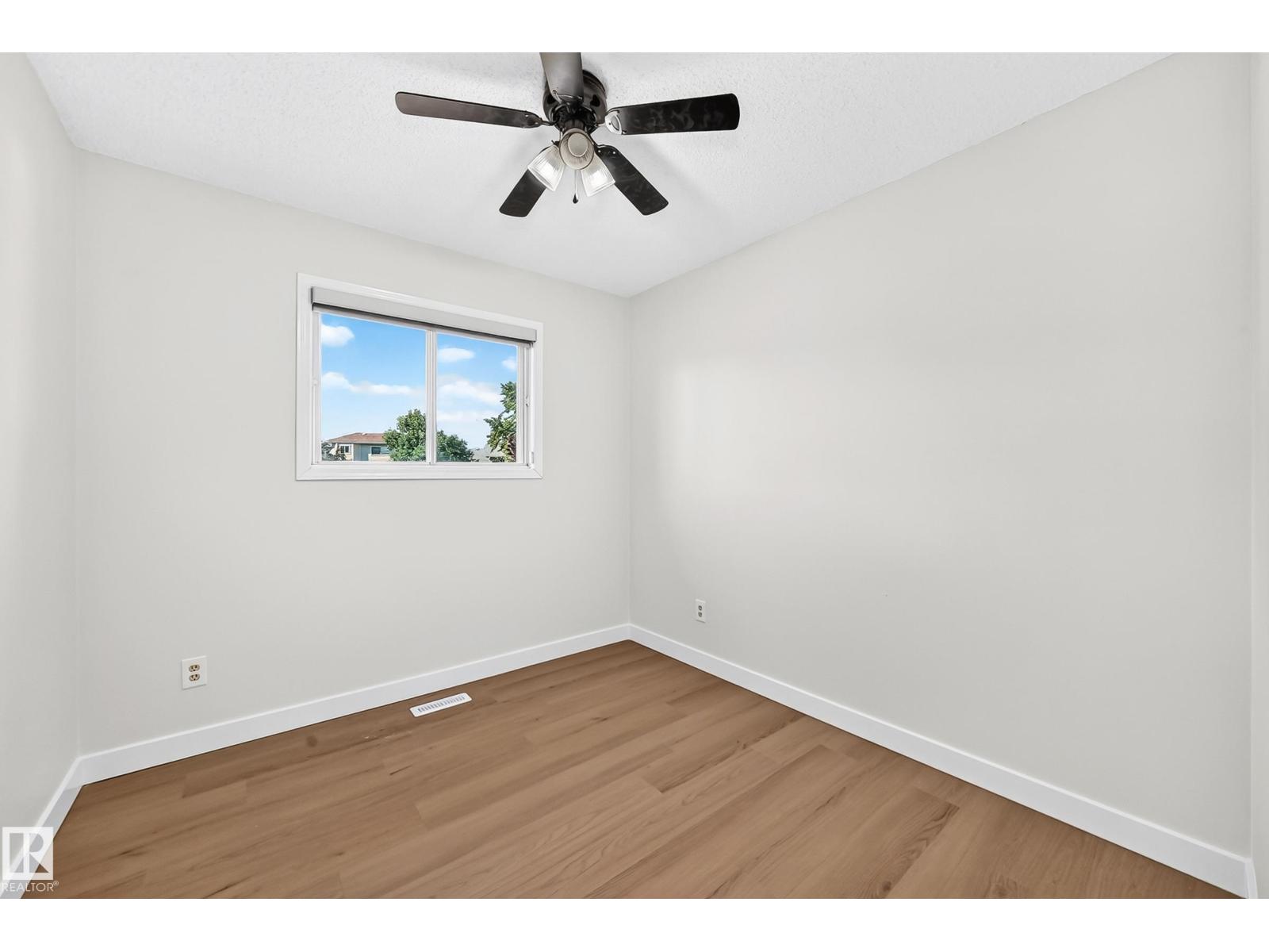 3924 26A AV NW - Image 22
