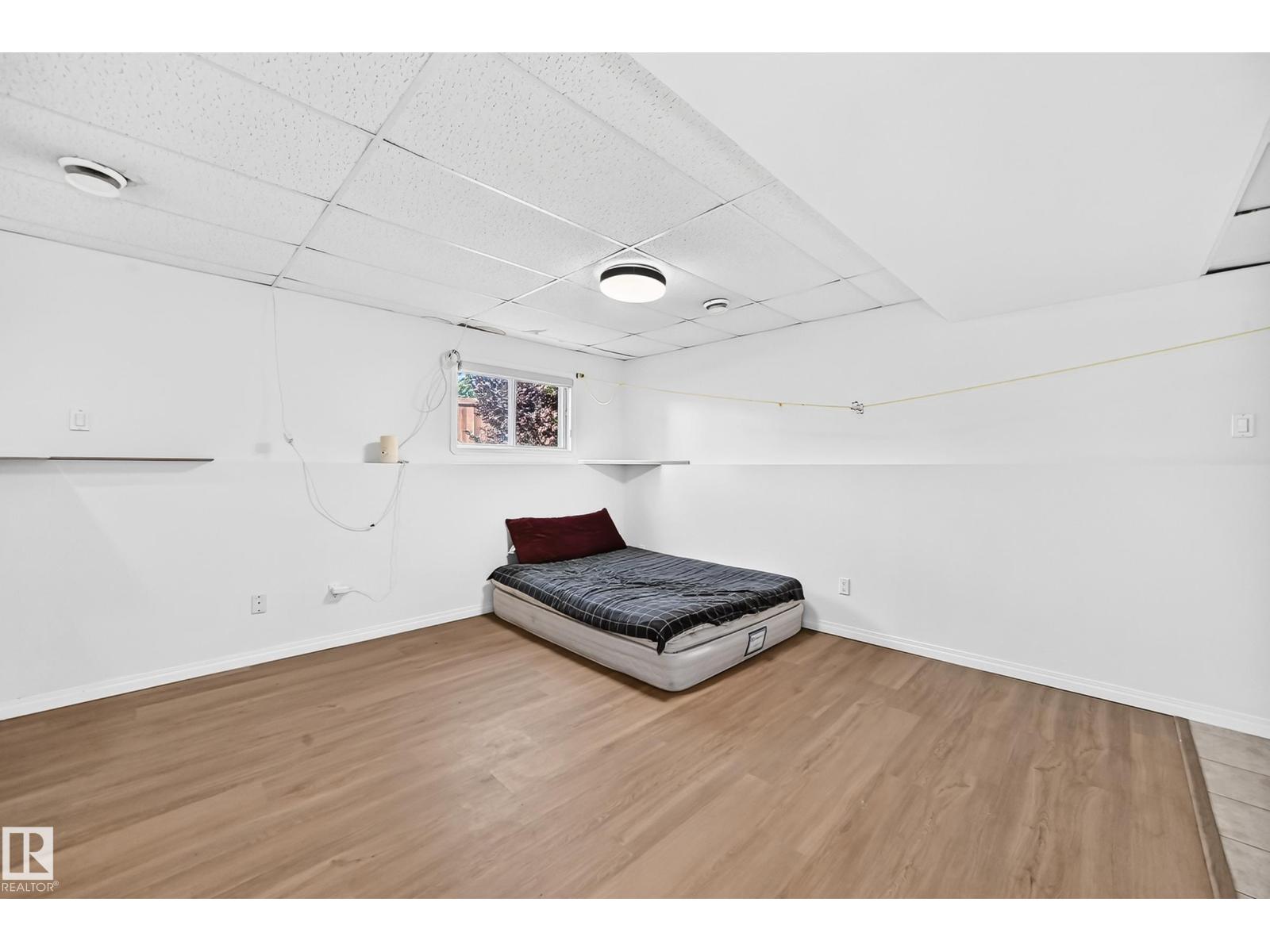 3924 26A AV NW - Image 31